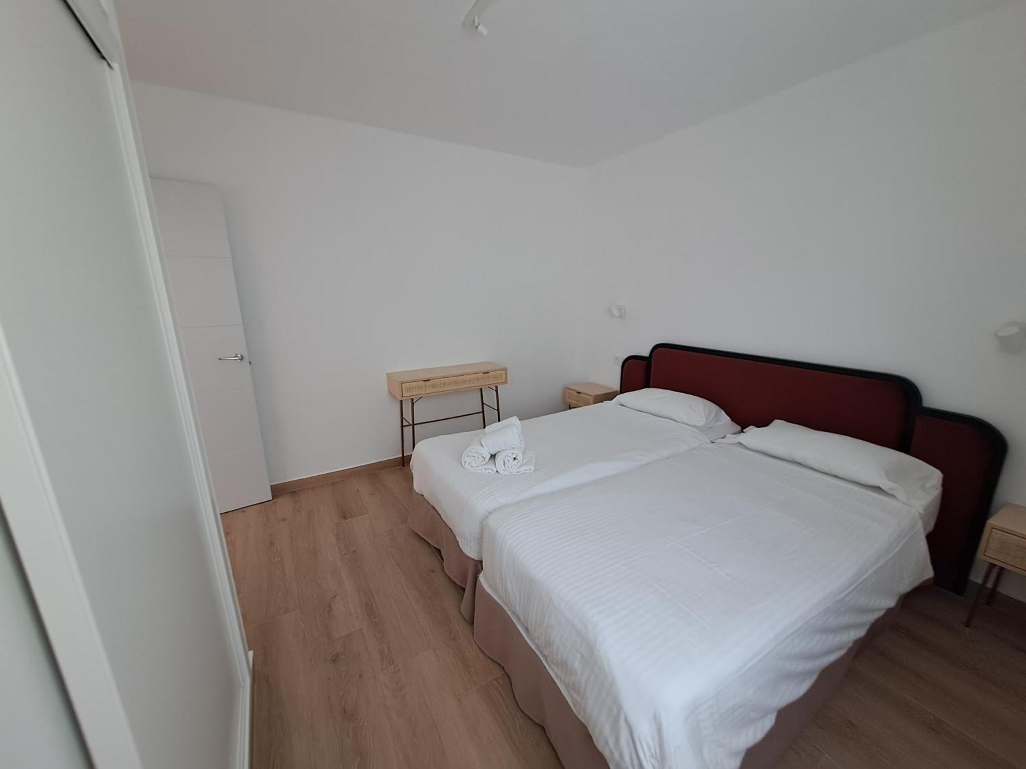 Homeforguest Apartamento 13 Con Terraza Y Piscina En Коральео Экстерьер фото
